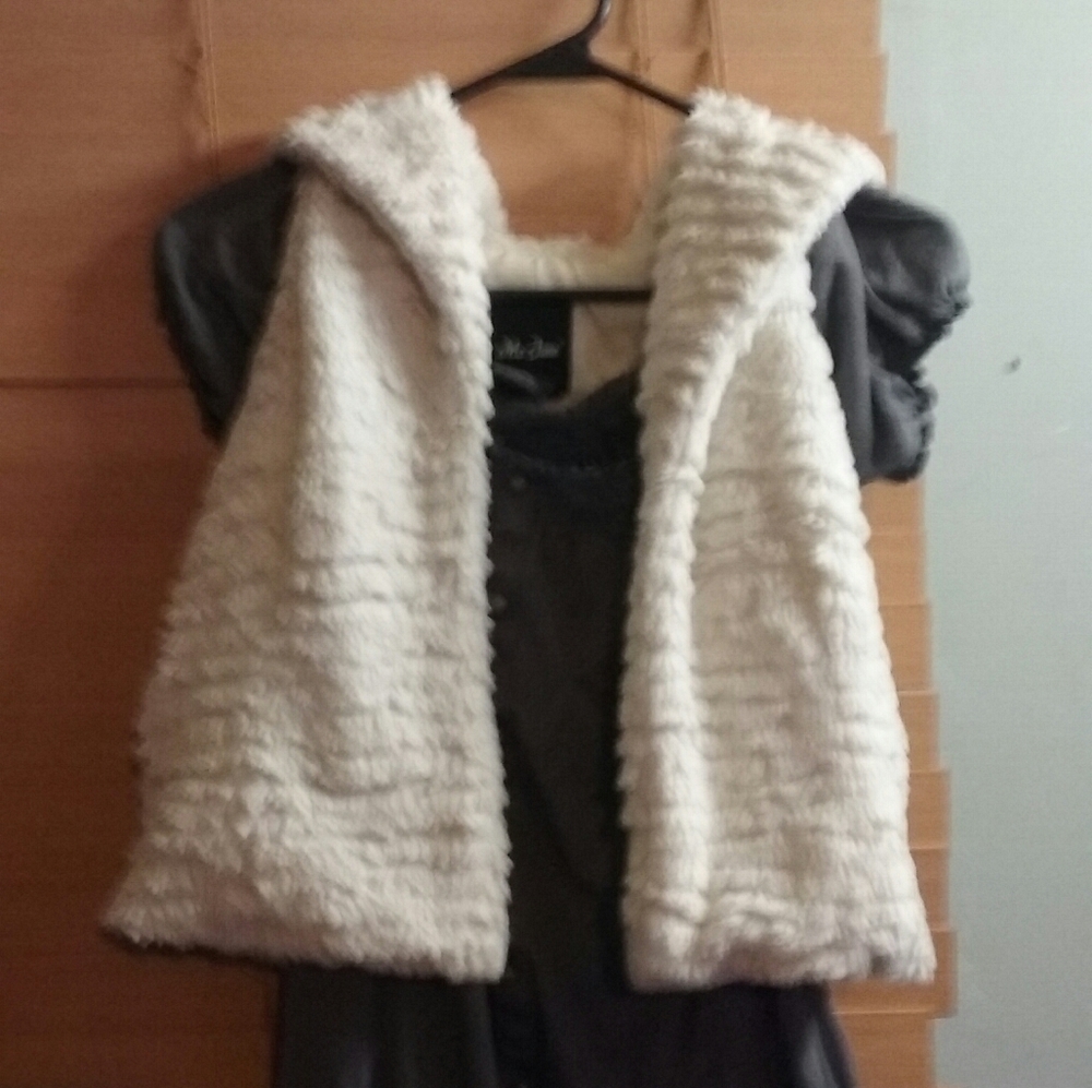 White vest